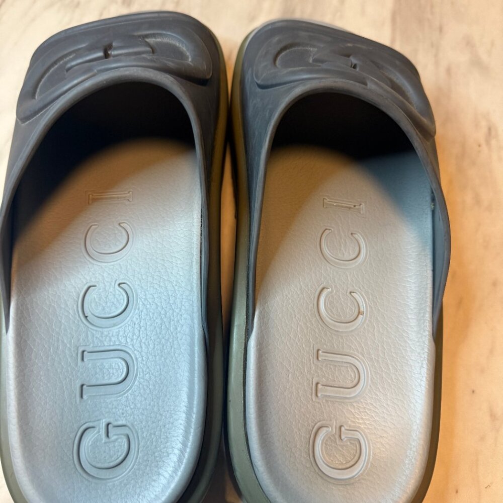 Gucci Grey Retro Interlocking Platform Slides pre… - image 2